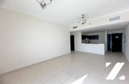 Apartment - 1 Bedroom - 1 Bathroom for sale in Mazaya 2 - Queue Point - Liwan - Dubai