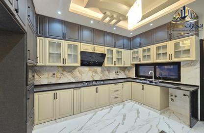 Villa - 5 Bedrooms - 7 Bathrooms for sale in Al Yasmeen 1 - Al Yasmeen - Ajman