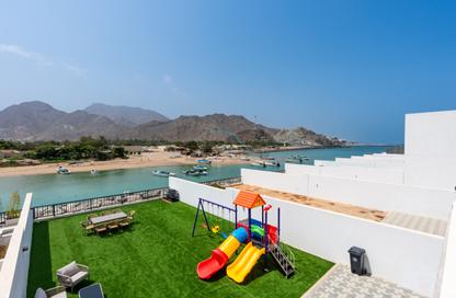 Villa - 4 - 5 for rent in Al Dana Villas - Sharm - Fujairah