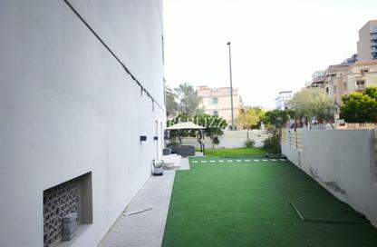 Villa - 4 - 6 for rent in Somerset Mews - District 10 - Jumeirah Village Circle - Dubai