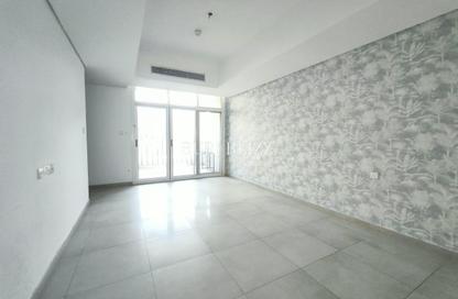 Villa - 4 - 6 for rent in Somerset Mews - District 10 - Jumeirah Village Circle - Dubai