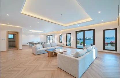 Villa - 5 Bedrooms - 6 Bathrooms for rent in Garden Homes Frond B - Garden Homes - Palm Jumeirah - Dubai