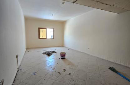 Apartment - Studio - 1 Bathroom for rent in Industrial Area 11 - Sharjah Industrial Area - Sharjah Apartment - Studio - 1 Bathroom for rent in Industrial Area 11 - Sharjah Industrial Area - Sharjah