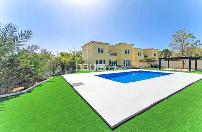 Villa - 4 Bedrooms - 5 Bathrooms for rent in District 8 - Jumeirah Park - Dubai