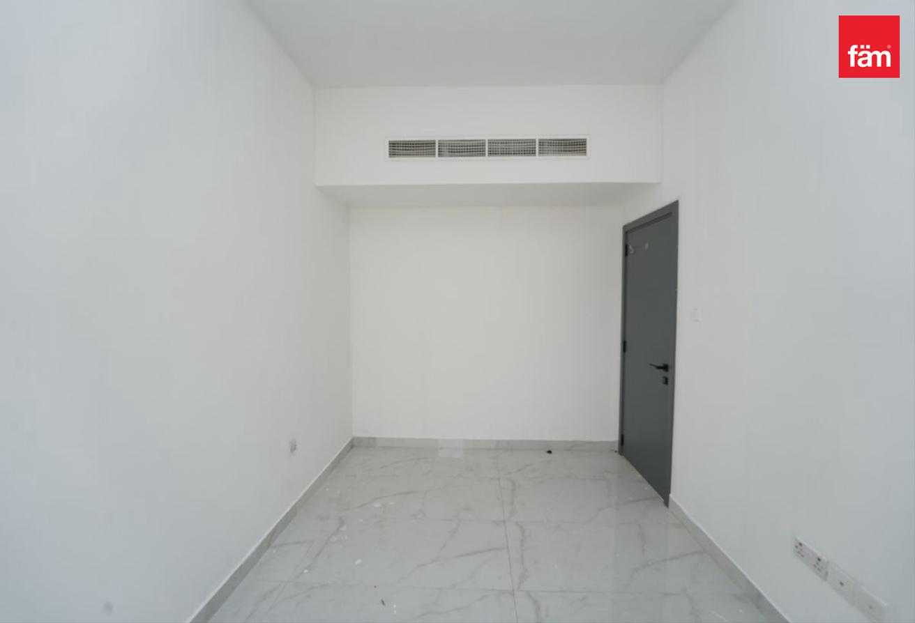 Unfurnished 4br Villa | Spacious Layout | Abu Hail photo 11