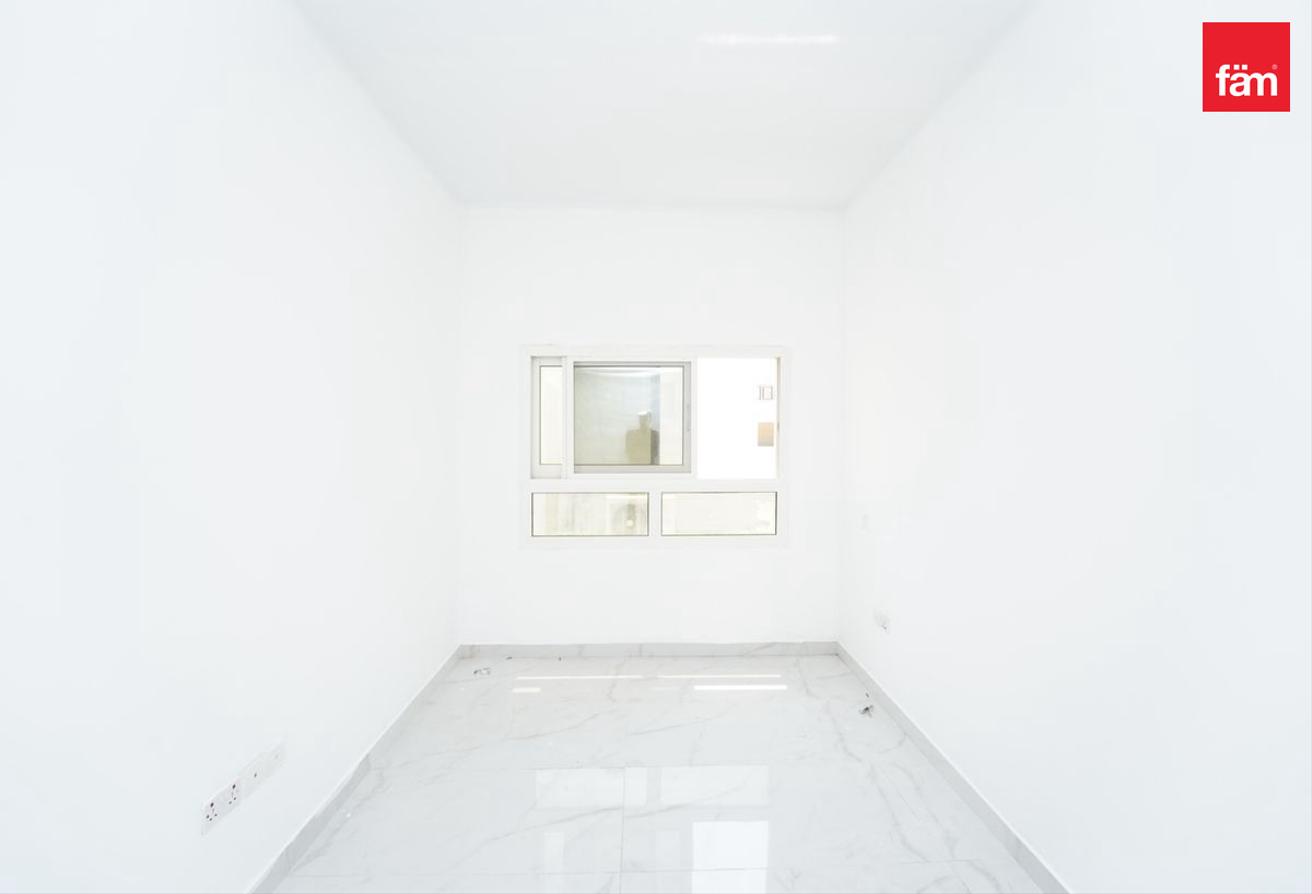 Unfurnished 4br Villa | Spacious Layout | Abu Hail photo 10