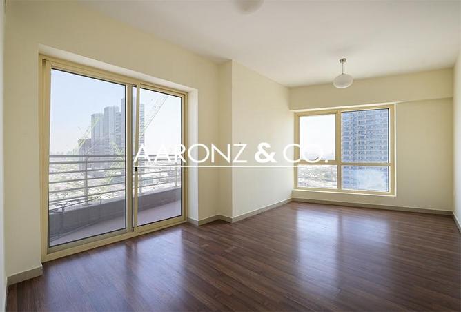 87878138 - Property Main Image