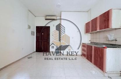 Apartment - Studio - 1 for rent in Fire Station Road - Muwaileh - Sharjah
