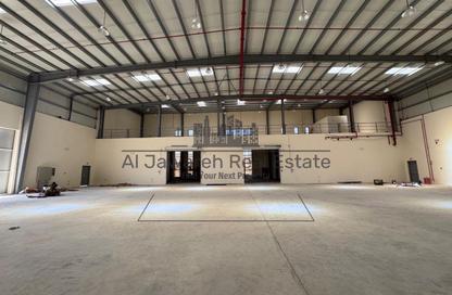 Warehouse - Studio - 2 Bathrooms for rent in Umm Dir - Umm Al Quwain