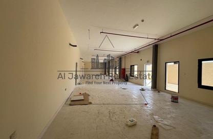 Warehouse - Studio - 2 Bathrooms for rent in Umm Dir - Umm Al Quwain