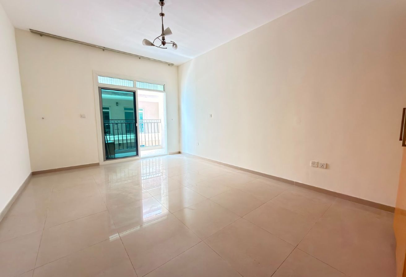 Unfurnished | Open Kitchen | Multiple Chq gallery image