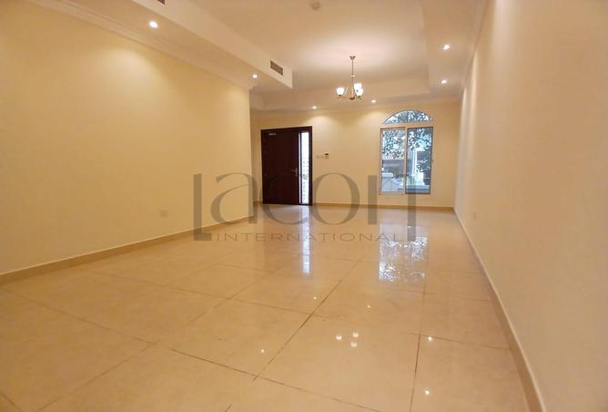 66332443 - Property Image 2