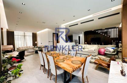 Villa - 5 Bedrooms - 7 Bathrooms for sale in District 6 - Jumeirah Park - Dubai
