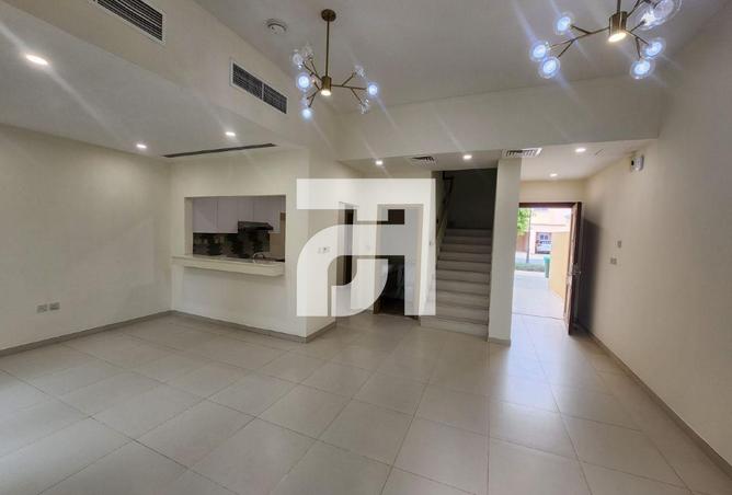 94012672 - Property Image 3
