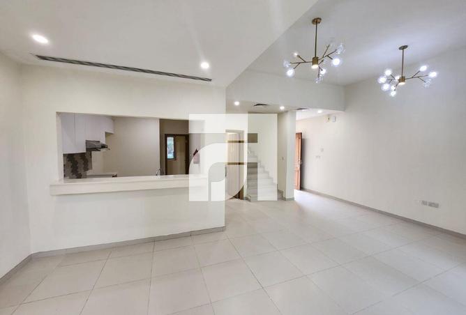 94012672 - Property Image 2