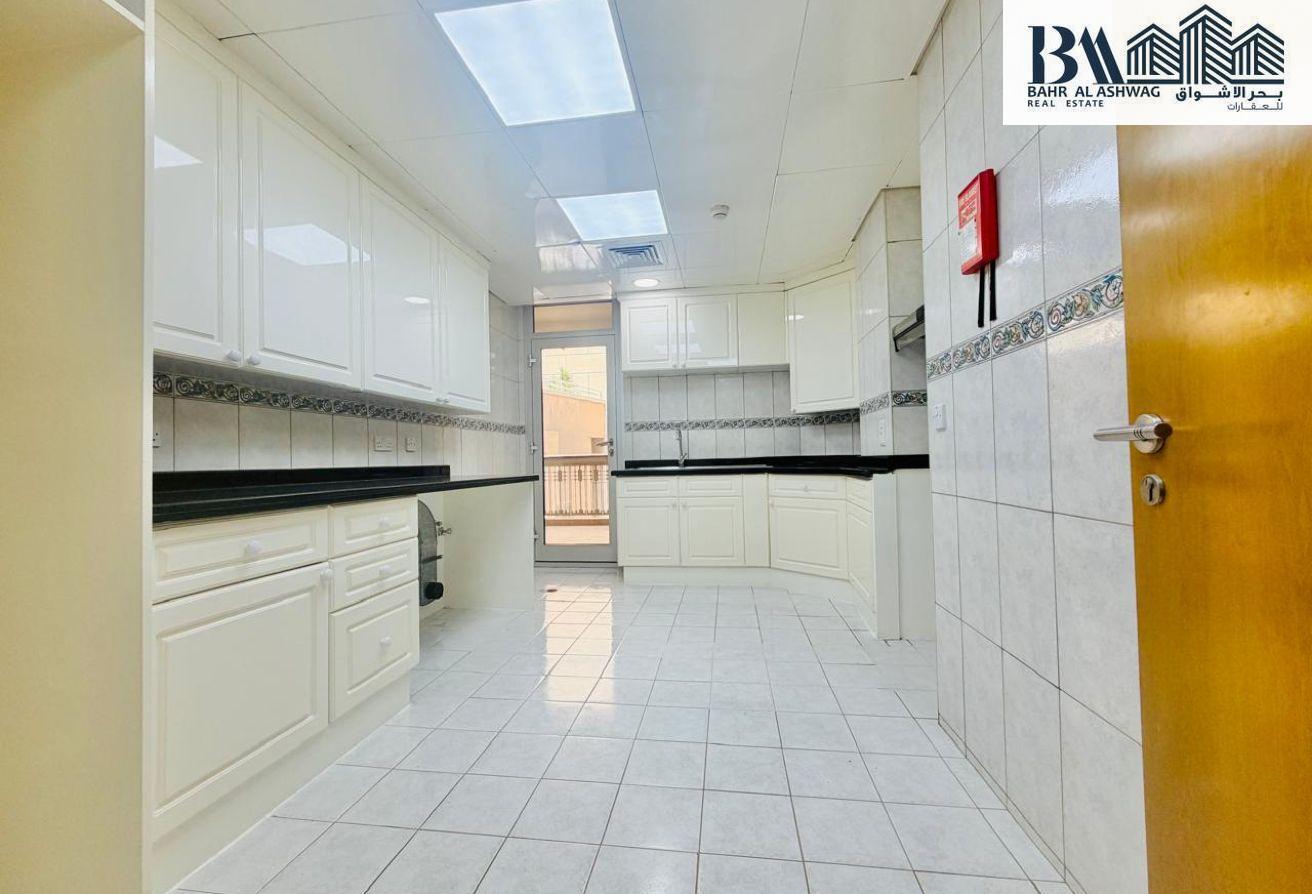 Near Union Metro 2B/R Unit Chiller & Water Free photo 13