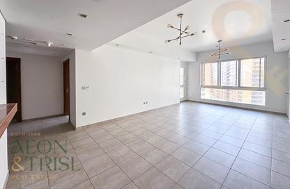 Apartment - 2 Bedrooms - 4 Bathrooms for rent in Marina Residences 6 - Marina Residences - Palm Jumeirah - Dubai