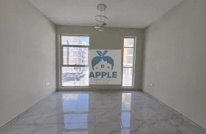 شقة - غرفة نوم - 2 حمامات للايجار في الزاهية - تجارية مويلح - الشارقة