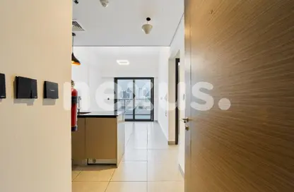 شقة - 2 غرف نوم - 2 حمامات للايجار في برج ريجيل - الضاحية 10 - قرية جميرا الدائرية - دبي