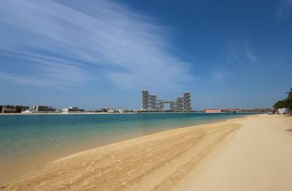 Villa - 4 Bedrooms - 5 Bathrooms for rent in Palm Jumeirah Frond F - Palm Jumeirah - Dubai
