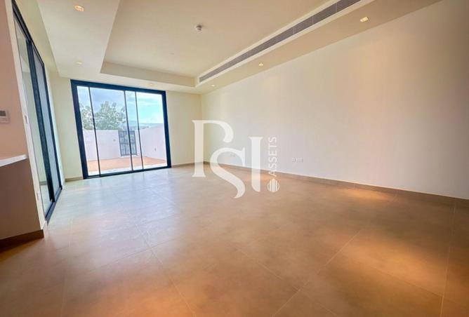 71102637 - Property Image 3