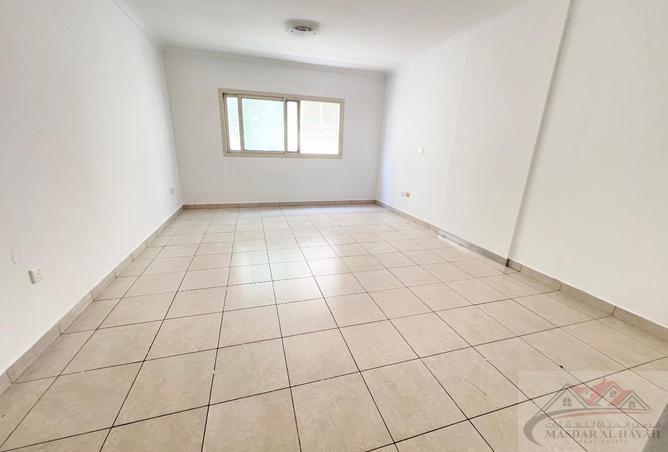 53170104 - Property Image 3