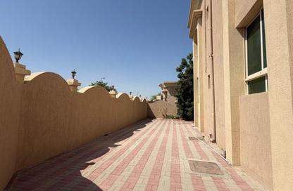 Villa - 5 Bedrooms - 6 Bathrooms for rent in Al Hamidiya - Ajman