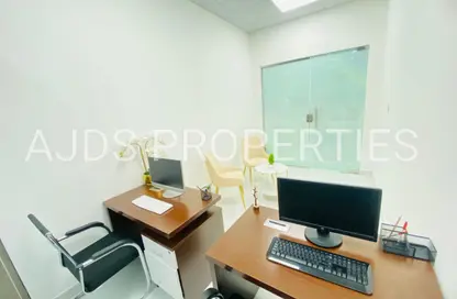 مكتب - غرفة نوم - 1 حمام للايجار في ريد اڤينيو - منطقة القرهود - دبي