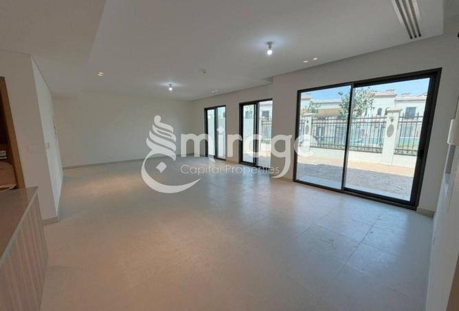 3-bed townhouse in Toledo · Vacant — photo 3