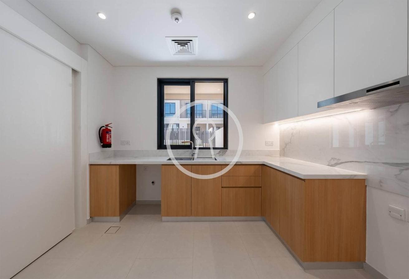Corner Unit | Big Plot | One Month Free |Brand New photo 6