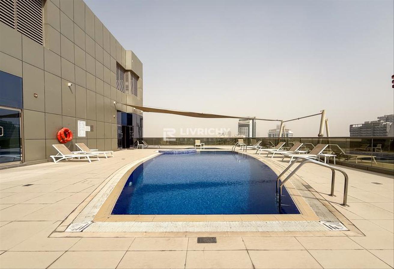 FULLY FURNISHED | MODERN STUDIO | FULLY UPGRADED photo 16