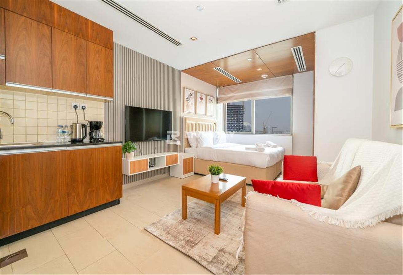 FULLY FURNISHED | MODERN STUDIO | FULLY UPGRADED photo 5
