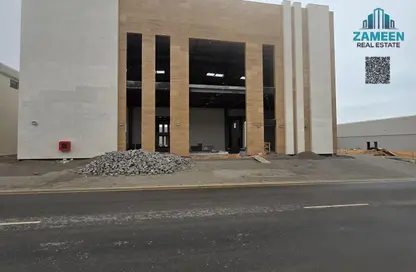 Warehouse - Studio - 4 Bathrooms for sale in Umm Al Thuoob - Umm Al Quwain