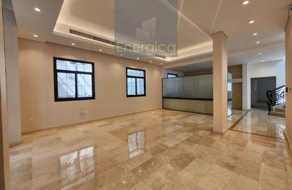 Villa - 5 Bedrooms - 6 Bathrooms for rent in Jumeirah 1 Villas - Jumeirah 1 - Jumeirah - Dubai