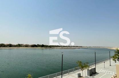 Villa - 4 - 5 for rent in Luluat Al Raha - Al Raha Beach - Abu Dhabi