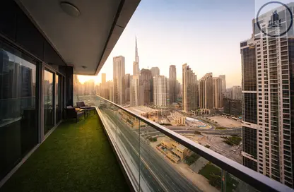 Apartment - 2 Bedrooms - 3 Bathrooms for sale in Paramount Tower Hotel  and  Residences - Business Bay - Dubai