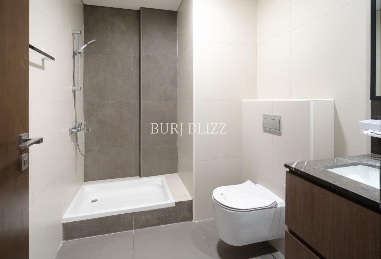 High-End 1BR | Modern Interiors | Well-Lit photo 9