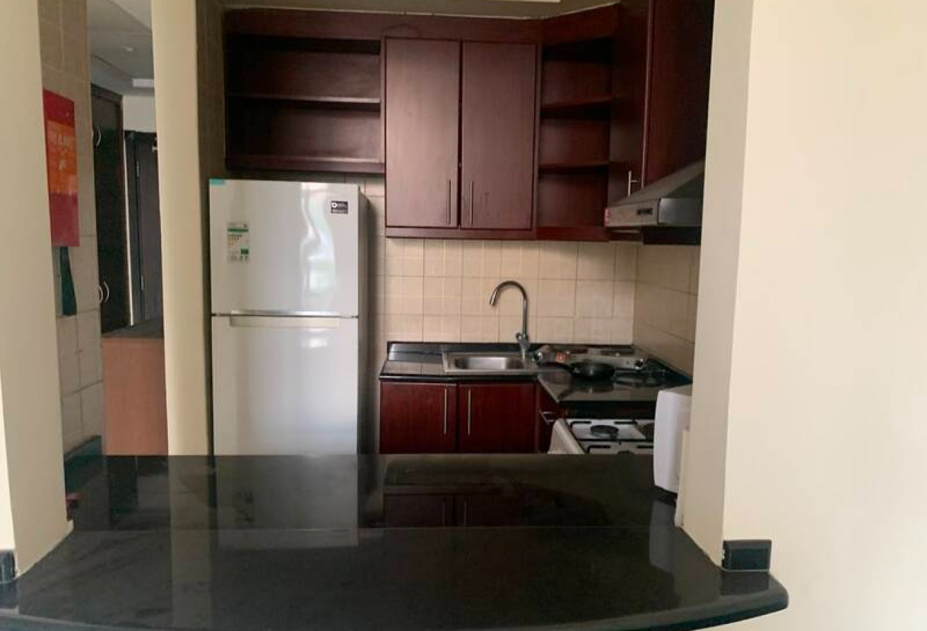 FULLY FURNISHED STUDIO | WALK TO METRO | VACANT gallery image