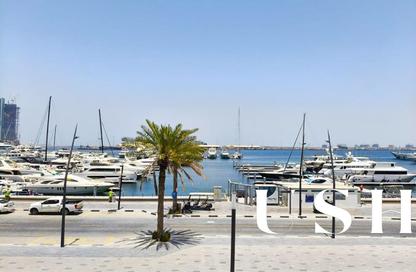 Apartment - 2 Bedrooms - 2 Bathrooms for rent in Seagate Building 3 - Seagate - Mina Rashid - Dubai