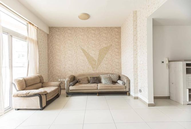 54932001 - Property Image 2