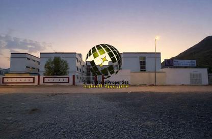 Labor Camp - Studio - 7+ Bathrooms for rent in Al Hayl - Fujairah