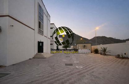Labor Camp - Studio - 7+ Bathrooms for rent in Al Hayl - Fujairah