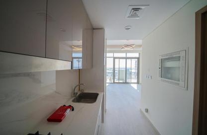 Apartment - Studio - 1 Bathroom for rent in Farhad Azizi Residence - Dubai Healthcare City 2 - Al Jaddaf - Dubai