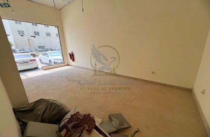 Shop - Studio - 1 for rent in Al Qulaya'ah - Al Sharq - Sharjah