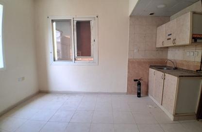 Apartment - Studio - 1 for rent in Muwailih Building - Muwaileh - Sharjah