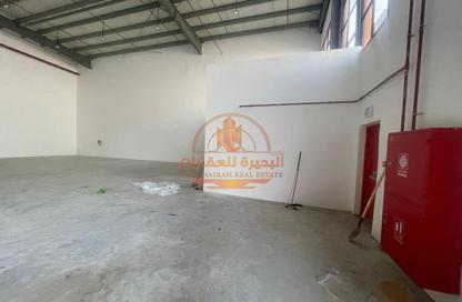 Warehouse - Studio - 1 Bathroom for rent in Umm Al Thuoob - Umm Al Quwain