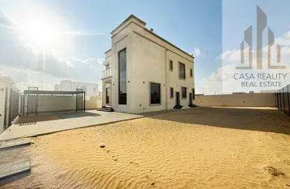 Villa - 4 Bedrooms - 5 Bathrooms for rent in Al Aweer 1 - Al Aweer - Dubai