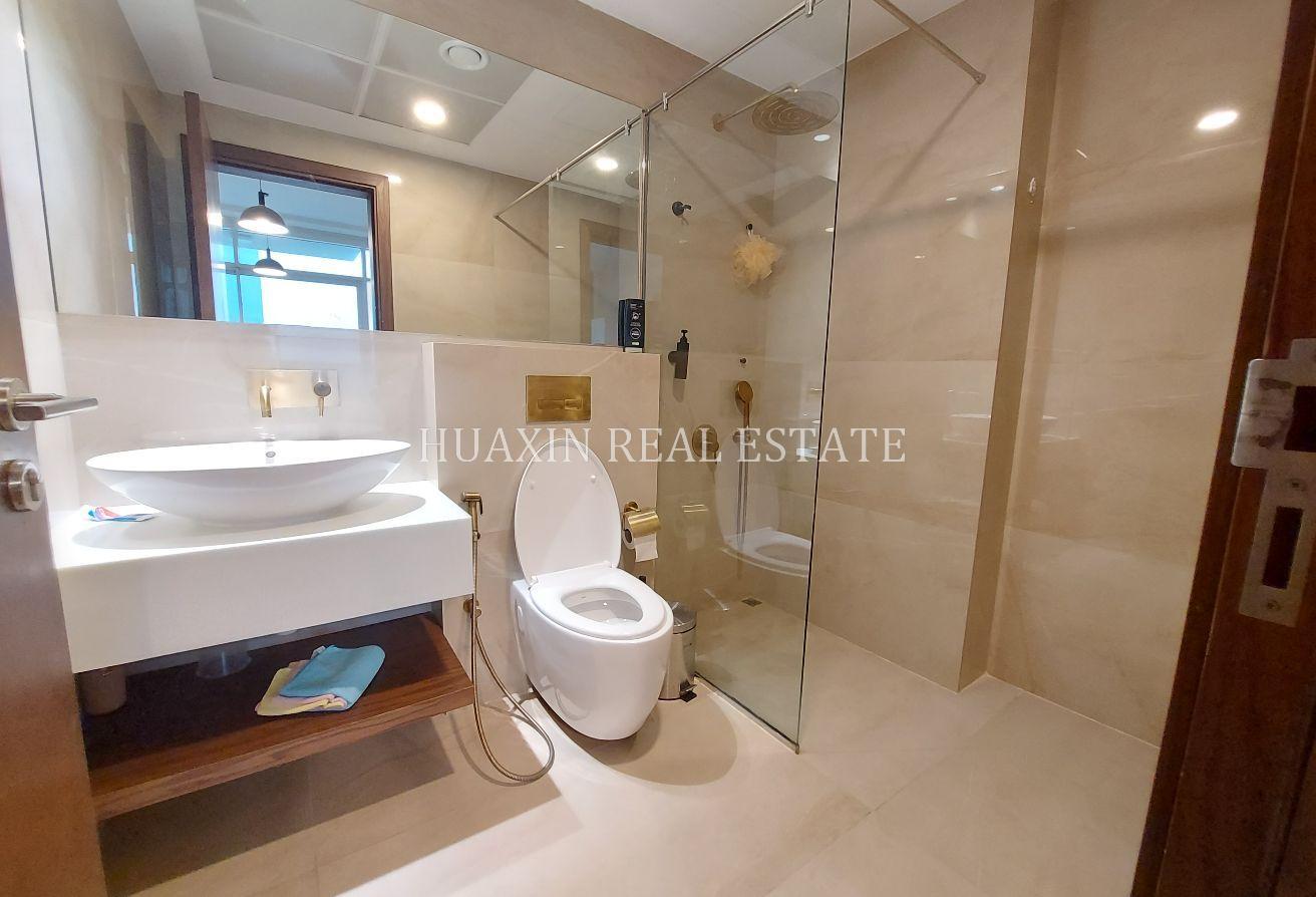Negotiable | Low Floor | Flexible Payments photo 6