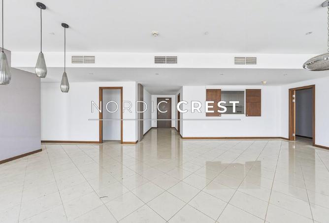 Spacious 3BR+Maids | Panoramic Views | Vacant Now photo 3