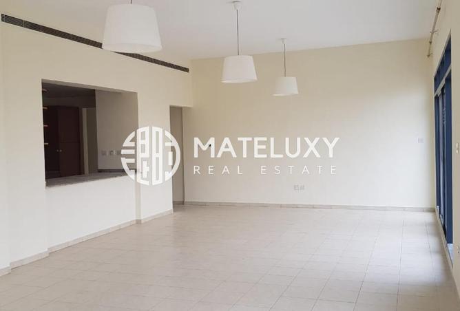 94002868 - Property Image 2
